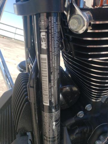 2022 HARLEY-DAVIDSON FLHX 1HD1KBC18NB614366