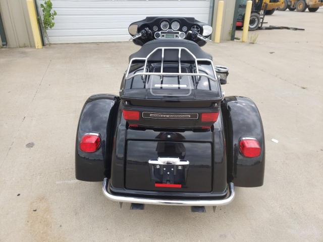 2011 HARLEY-DAVIDSON FLHTCUTG 1HD1MAM15BB855252