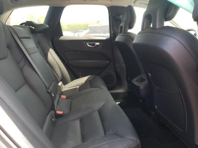 2018 VOLVO XC60 T6 MO YV4A22RK0J1045186