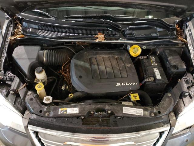 Фото: 2C4RC1BGXFR534586 - 7