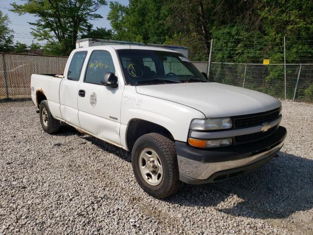 Salvage cars for sale from Copart Northfield, OH: 2001 Chevrolet Silverado