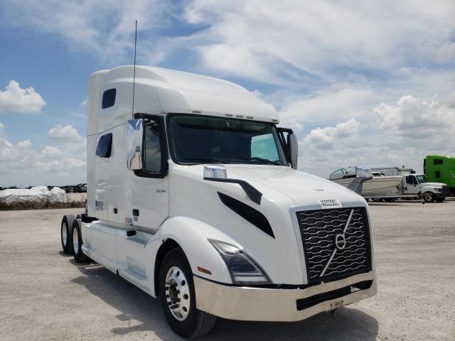 Salvage cars for sale from Copart Opa Locka, FL: 2018 Volvo VN VNL