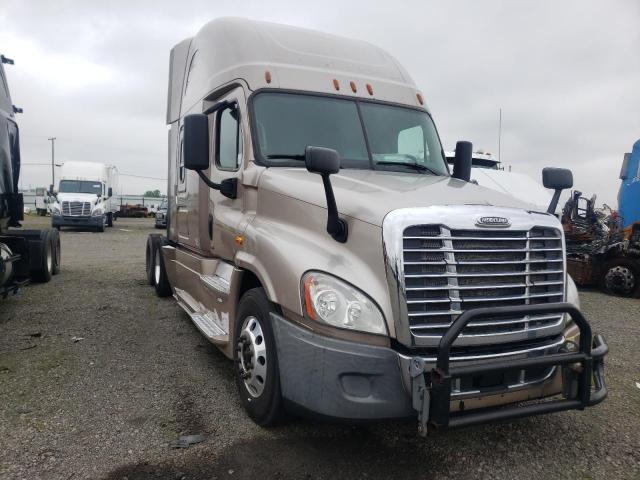 Salvage trucks for sale at Dyer, IN auction: 2015 Freightliner Cascadia 1