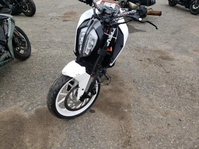 2020 KTM 390 DUKE MD2JPJ409LC279395