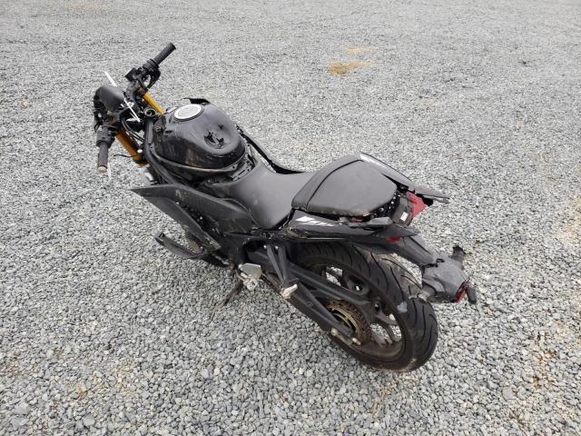 2021 YAMAHA YZFR3 A MH3RH18Y3MK005124