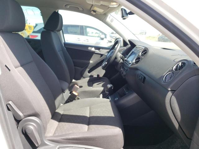 2017 VOLKSWAGEN TIGUAN TRE WVGHV7AX0HK006613