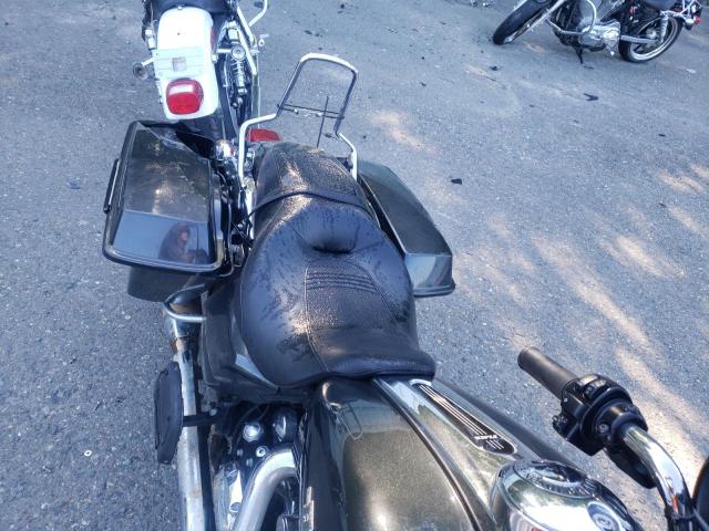 2009 HARLEY-DAVIDSON FLHX 1HD1KB4199Y661035