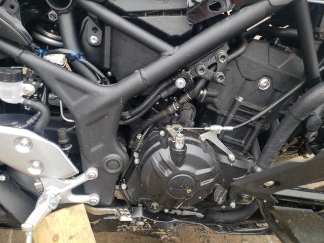 2021 YAMAHA YZFR3 A MH3RH18Y5MK007411
