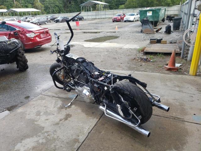2011 HARLEY-DAVIDSON FLHX 1HD1KB417BB679963