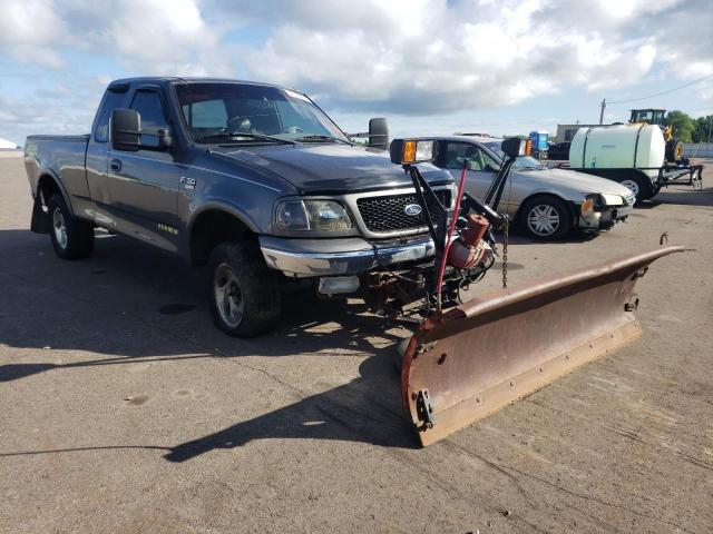 Salvage cars for sale from Copart Ham Lake, MN: 2003 Ford F150