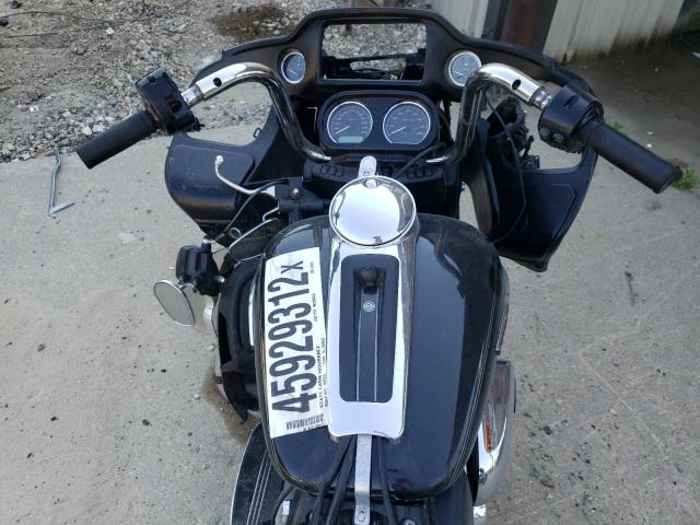 2017 HARLEY-DAVIDSON FLTRU - 1HD1KGD13HB645394