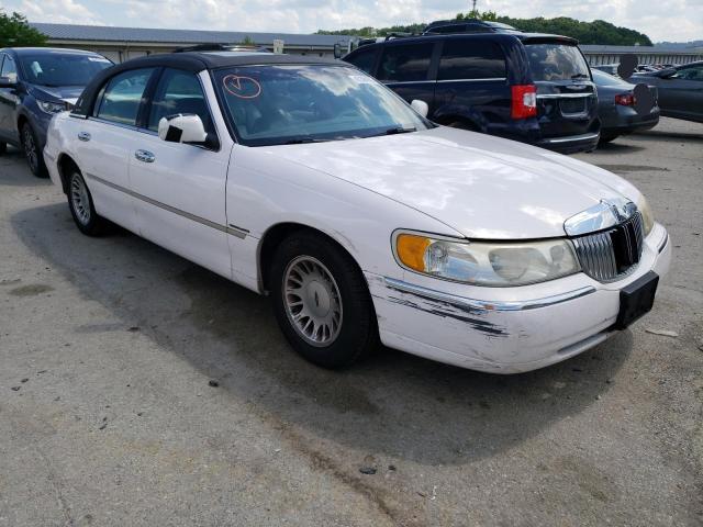 Salvage cars for sale from Copart Louisville, KY: 1999 Lincoln Town Car C