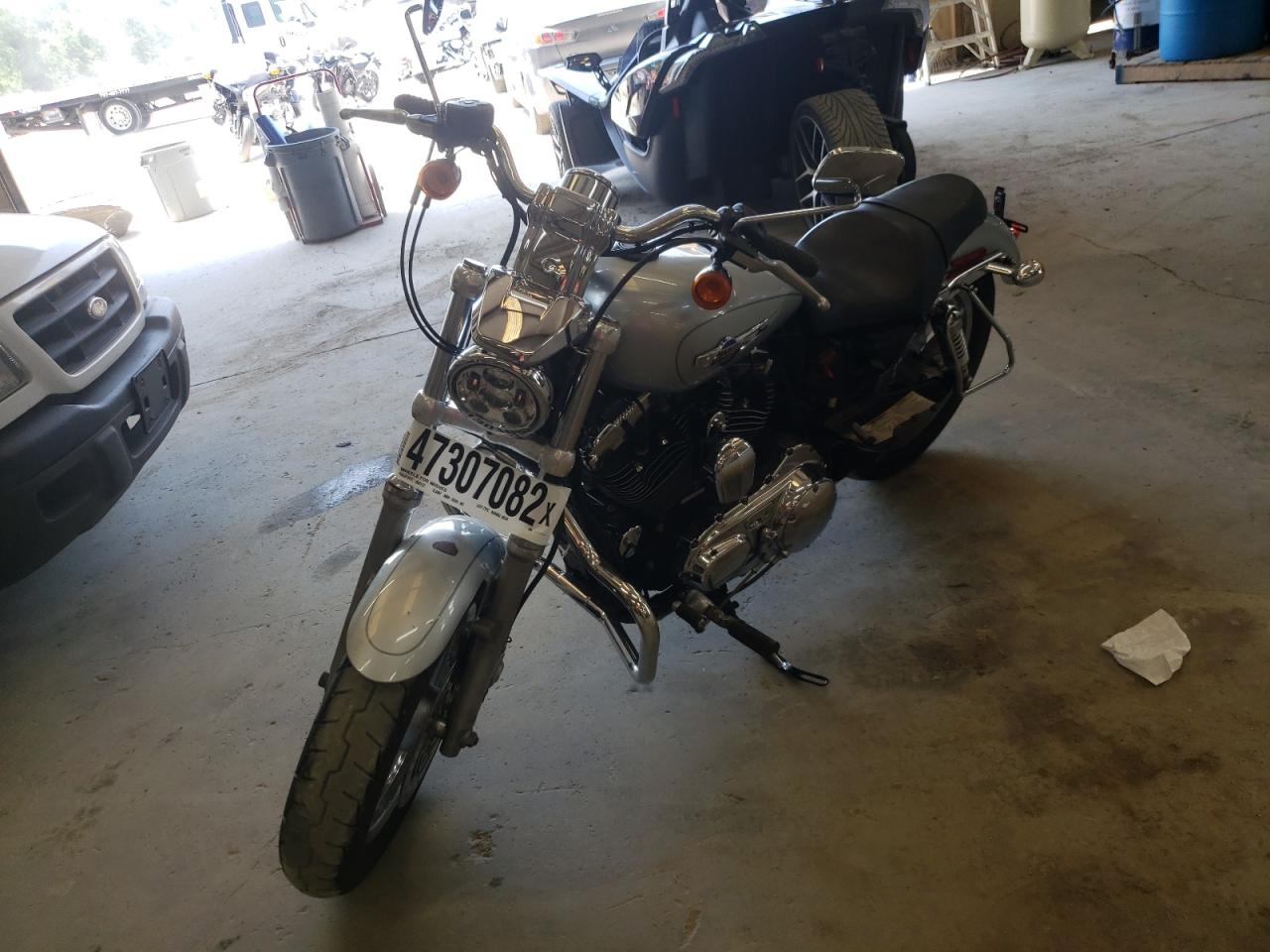 2012 Harley-Davidson Xl1200 C silver null gasoline 1HD1CT318CC442866 photo #3