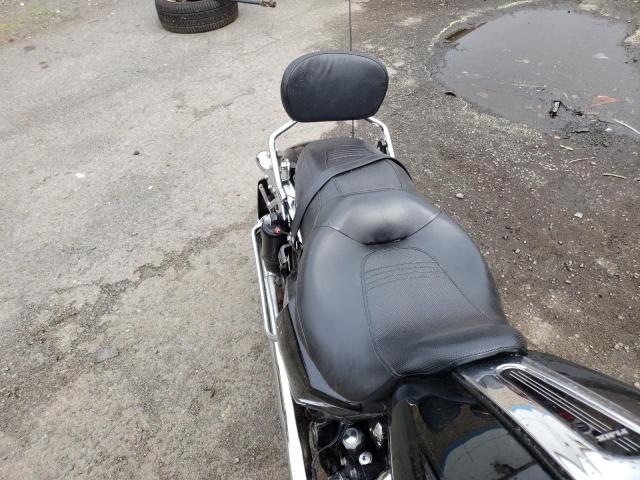 2010 HARLEY-DAVIDSON FLHX 1HD1KB412AB624805