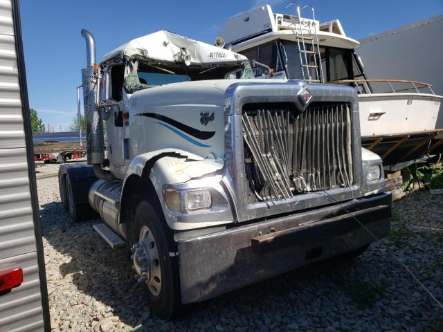 Salvage cars for sale from Copart Appleton, WI: 2006 International 9900I