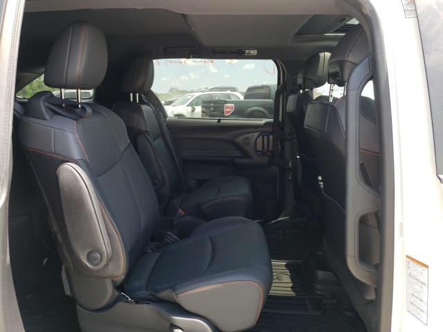 2022 TOYOTA SIENNA XSE 5TDDSKFC7NS052402