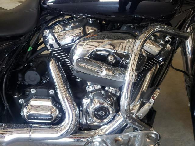 2019 HARLEY-DAVIDSON FLHX 1HD1KBC12KB680472