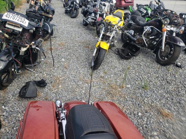 2011 HARLEY-DAVIDSON FLHX 1HD1KB41XBB604335