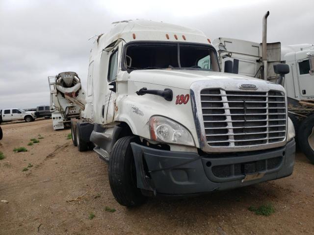 Salvage cars for sale from Copart Amarillo, TX: 2015 Freightliner Cascadia 1