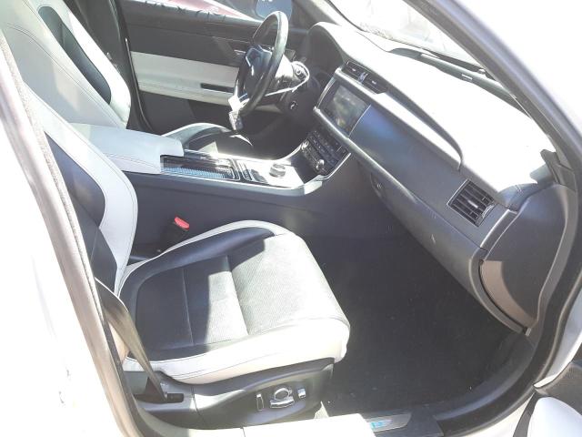 2017 JAGUAR XF S SAJBM4BV7HCY49132