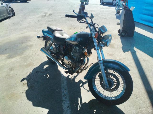 Salvage motorcycles for sale at San Martin, CA auction: 2000 Suzuki GZ250