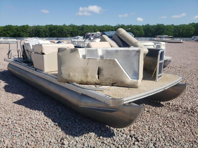 Salvage boats for sale at Avon, MN auction: 2010 Southwind Pontoon