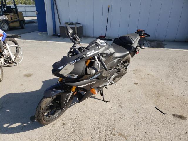 2019 YAMAHA YZFR3 A MH3RH18Y3KK002205