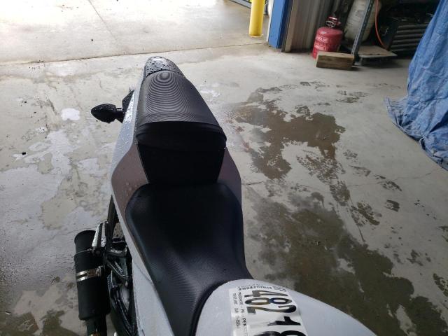 2018 SUZUKI GSX250R LC6DN11A0J1102003