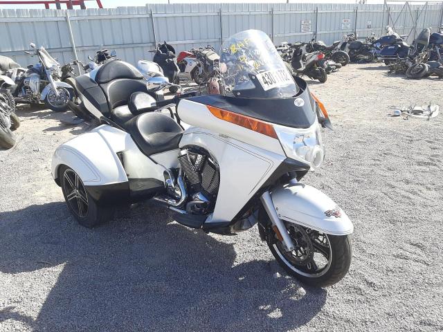 2022 victory cross country white