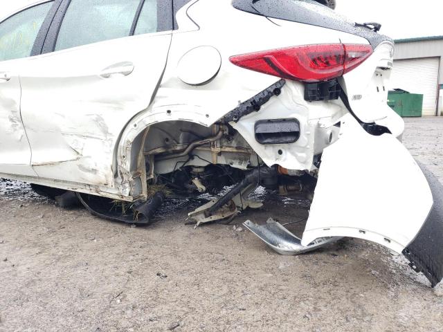 2019 INFINITI QX30 LUXE SJKCH5CR9KA010176