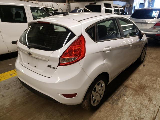  FORD FIESTA 2013 Белы