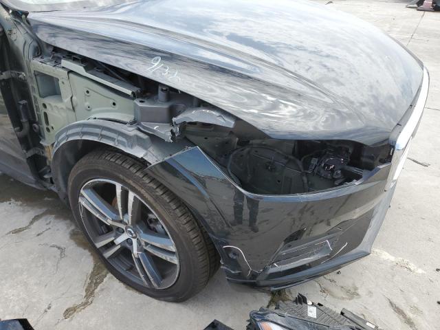 2018 VOLVO XC60 T5 LYV102RK9JB111204