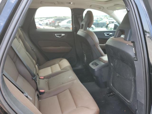 2018 VOLVO XC60 T5 LYV102RK9JB111204