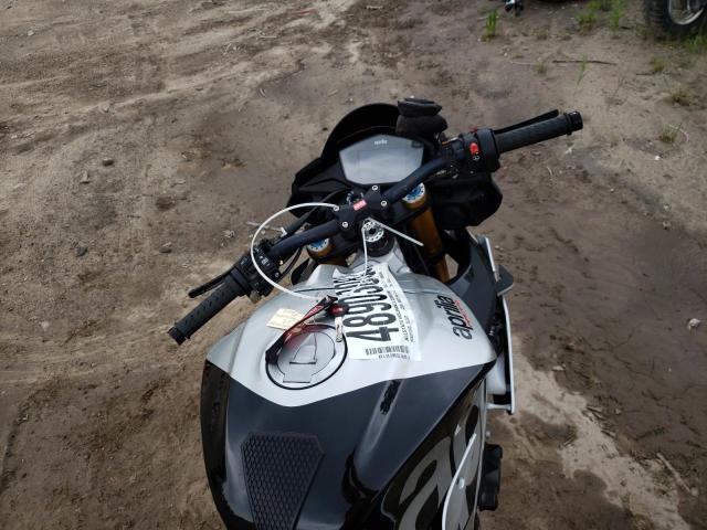 2017 APRILIA TUONO V4 1 ZD4KGUA00HS000076