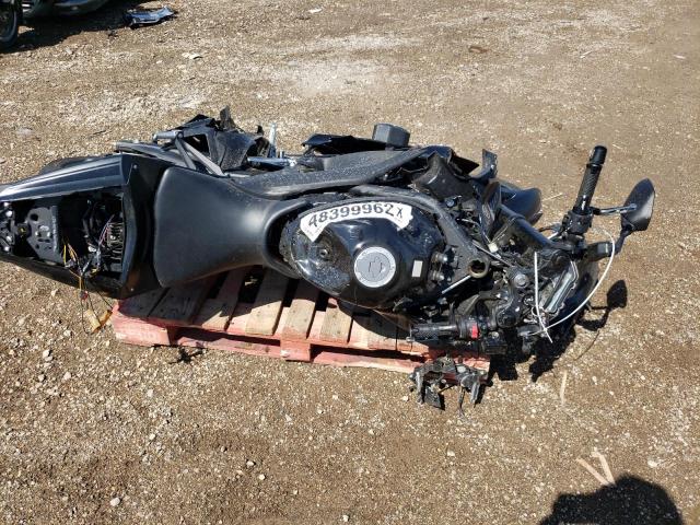 2021 YAMAHA YZFR3 A MH3RH18Y1MK007437