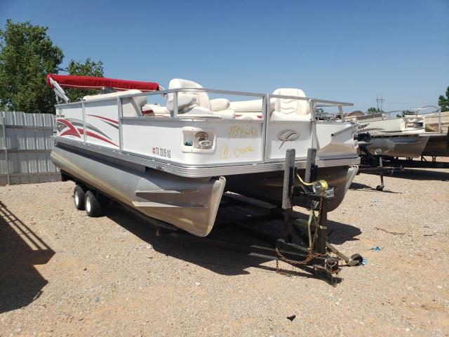 Salvage boats for sale at Oklahoma City, OK auction: 2008 Maurell Crest III