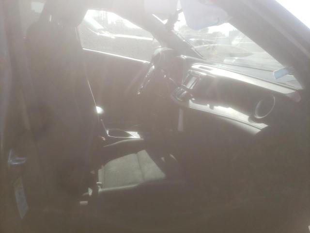 2T3BFREV3FW259330 Toyota RAV4 LE