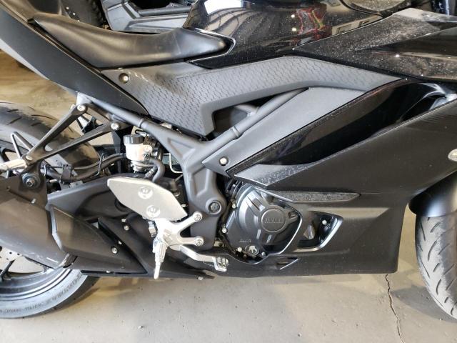2021 YAMAHA YZFR3 A MH3RH18Y8MK006110
