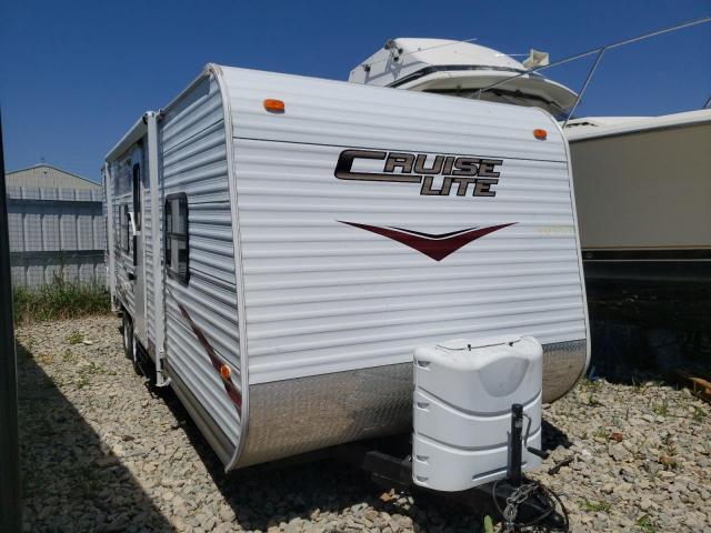 Salvage cars for sale from Copart Appleton, WI: 2010 Wildwood Cruiselite