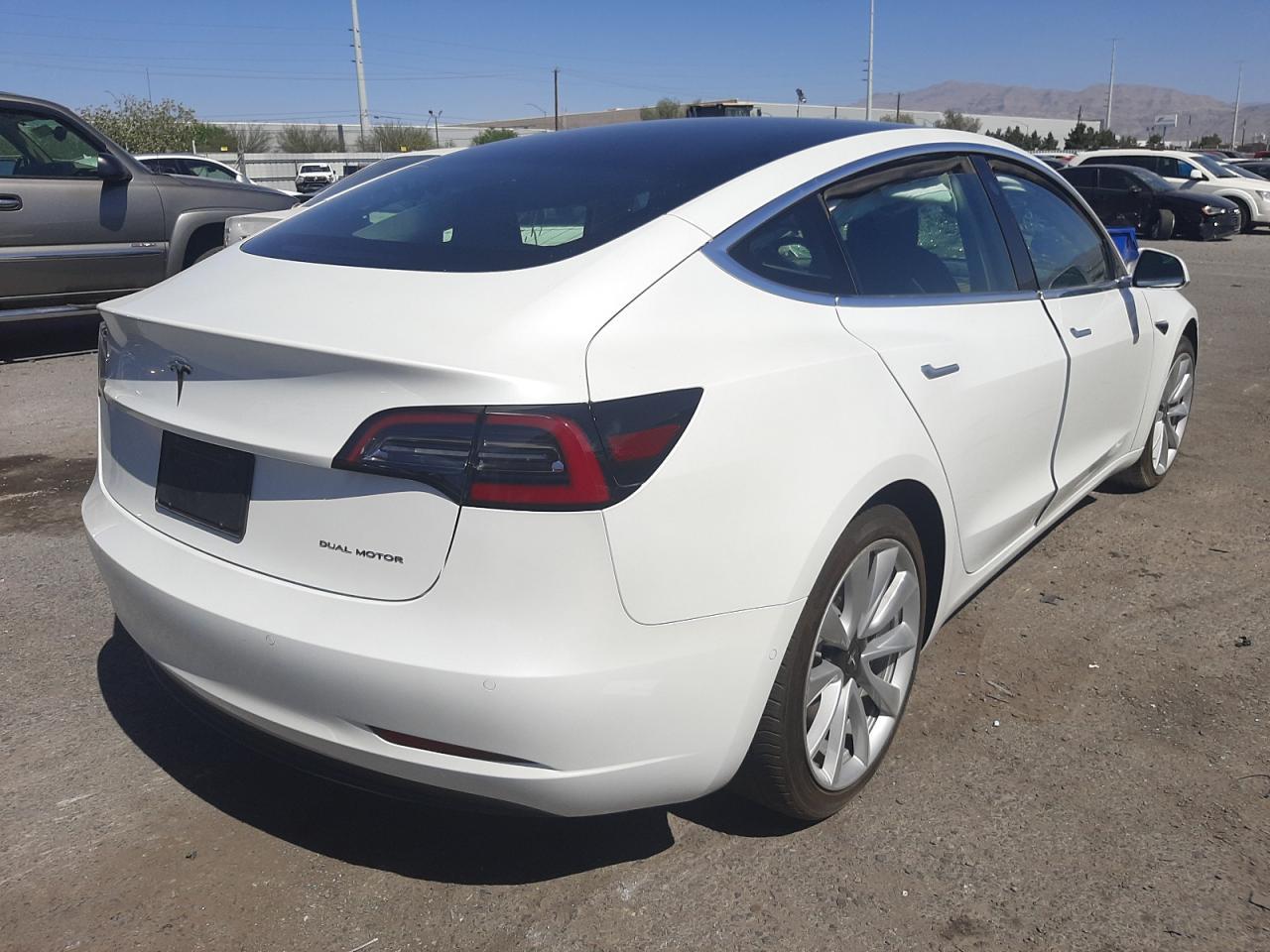 5YJ3E1EB1KF365113 2019 Tesla Model 3