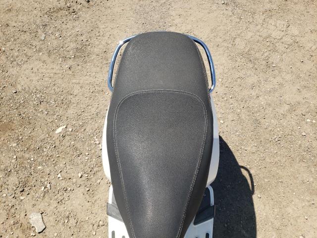 2010 VESPA LX 50 ZAPC386B5A5300017