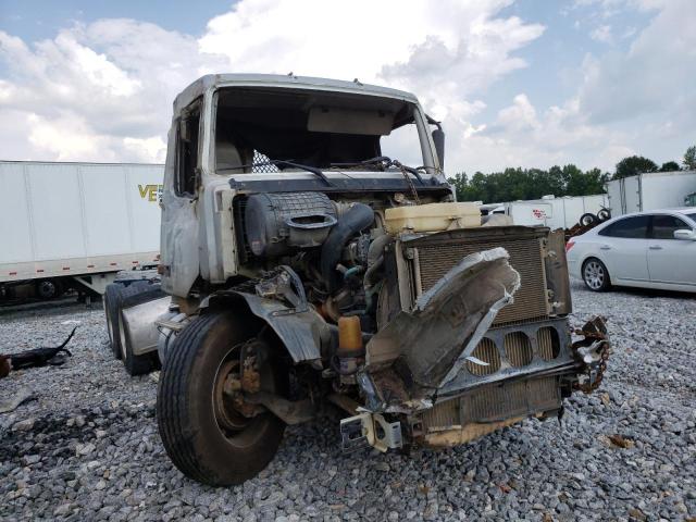 Salvage cars for sale from Copart Montgomery, AL: 2006 Volvo VN VNL