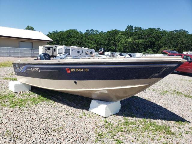 Salvage boats for sale at Avon, MN auction: 2000 Lund 1850 Tyee