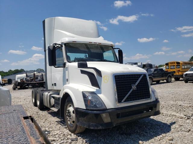 Volvo salvage cars for sale: 2014 Volvo VN VNL