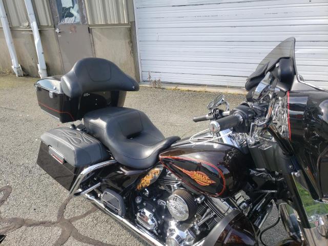 2011 HARLEY-DAVIDSON FLHTC 1HD1FF414BB606318