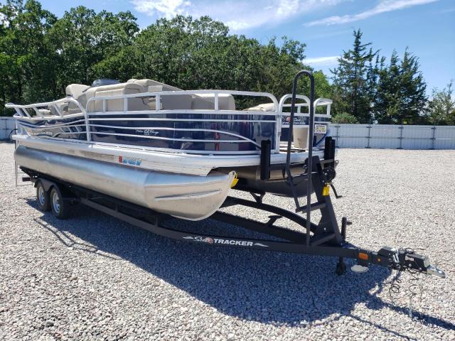 Salvage boats for sale at Avon, MN auction: 2022 Suntracker Boat With Trailer