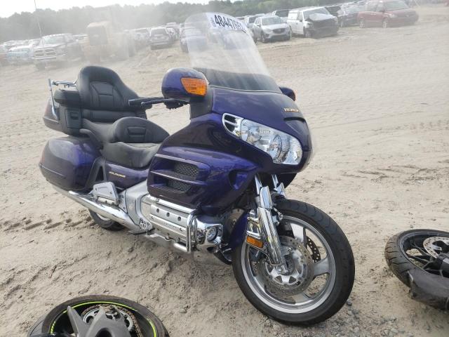 Salvage cars for sale from Copart Seaford, DE: 2002 Honda GL1800 A
