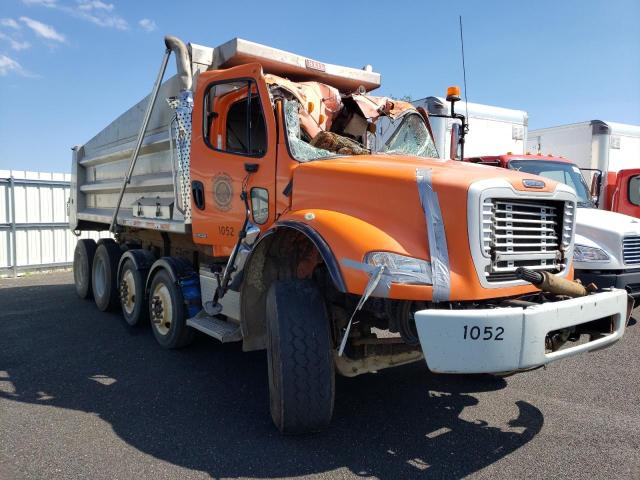 Salvage cars for sale from Copart Mcfarland, WI: 2007 Freightliner M2 112 HEA