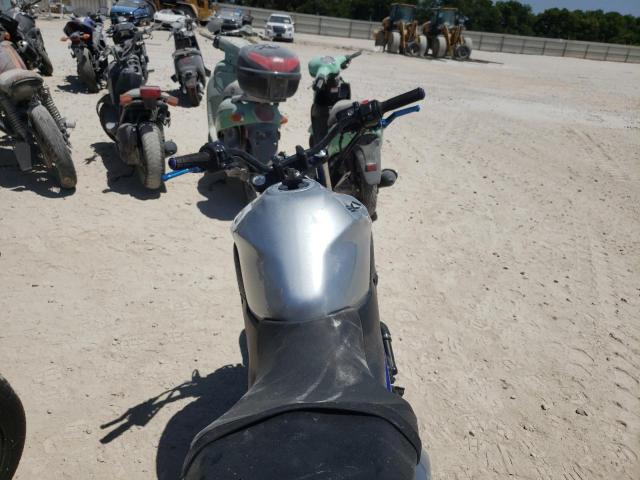  SUZUKI SV650 2020 Серый