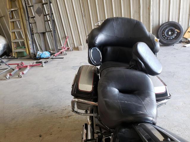 2010 HARLEY-DAVIDSON FLHTCU 1HD1FC412AB610350